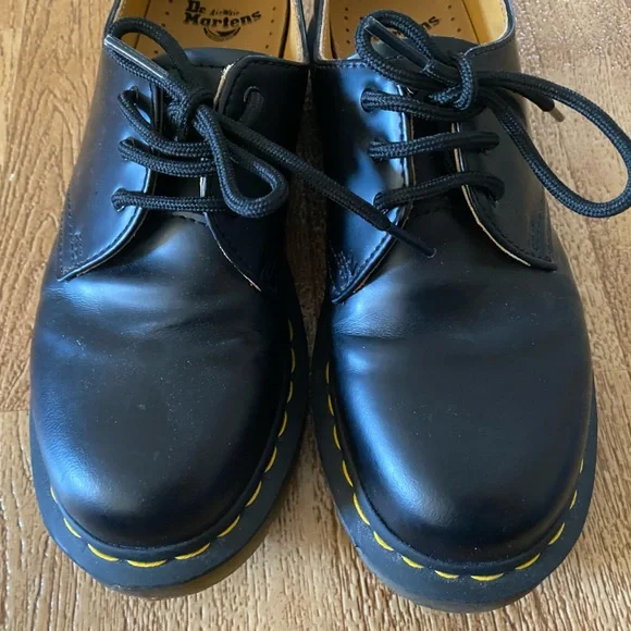 Dr Martens Oxford Shoes - Picture 3 of 5